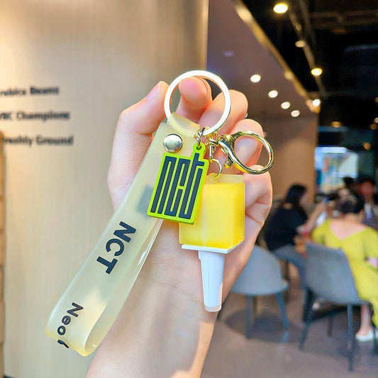 PORTE-CLÉS LIGHTSTICKS DIVERS GROUPES KPOP