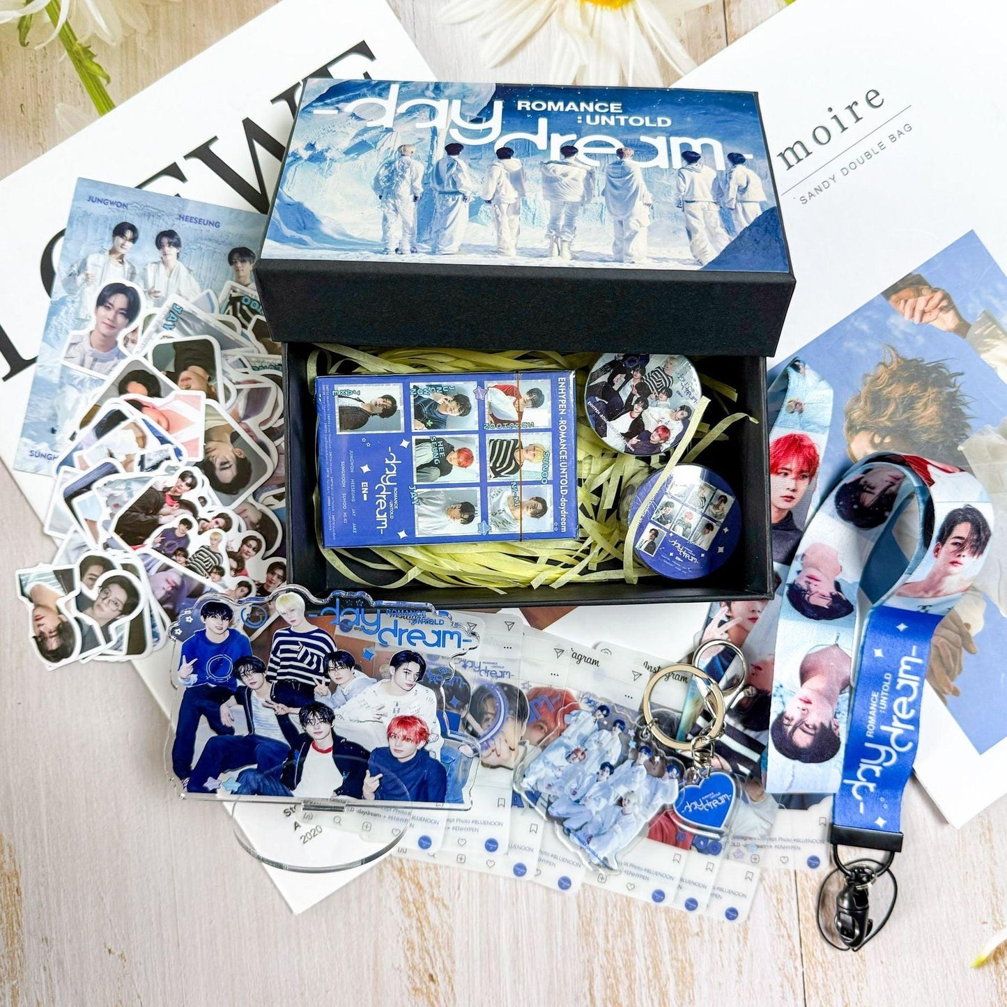 KIT ROMANCE ENHYPEN : UNTOLD DAYDREAM 159 PCS (COFFRET CADEAU AVEC PLUSIEURS ARTICLES !✨)