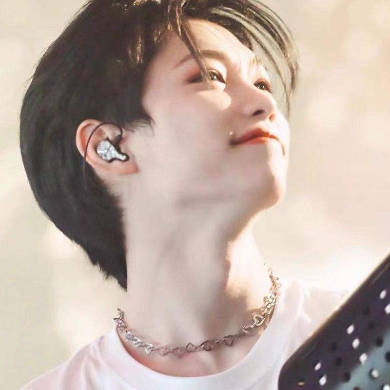 Collier ras-du-cou en acier inoxydable STRAY KIDS MAXIDENT