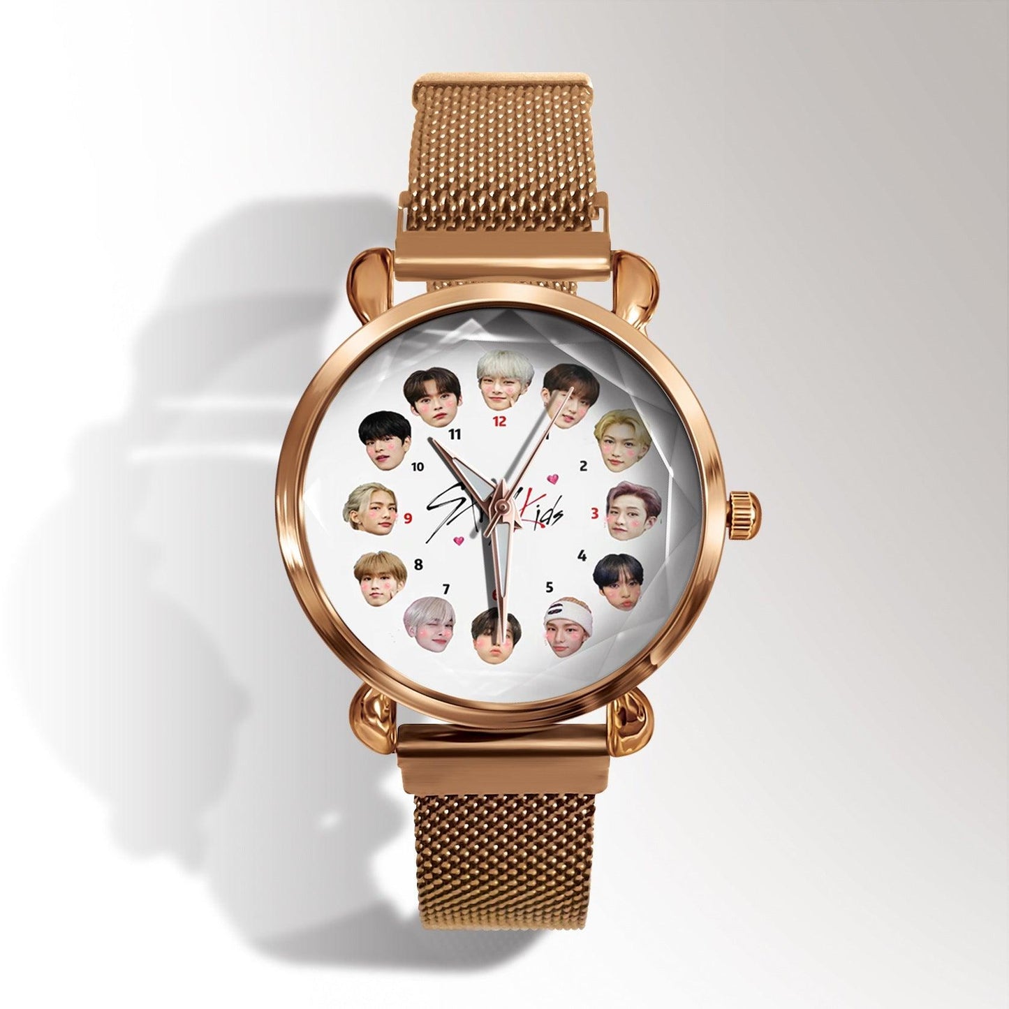 MONTRES STRAY KIDS AVEC FERMETURE MAGNÉTIQUE