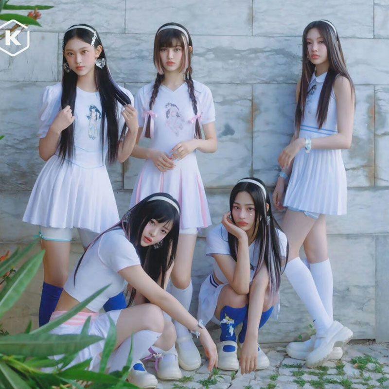 T-SHIRT NEWJEANS GET UP - SUPER TIMIDE