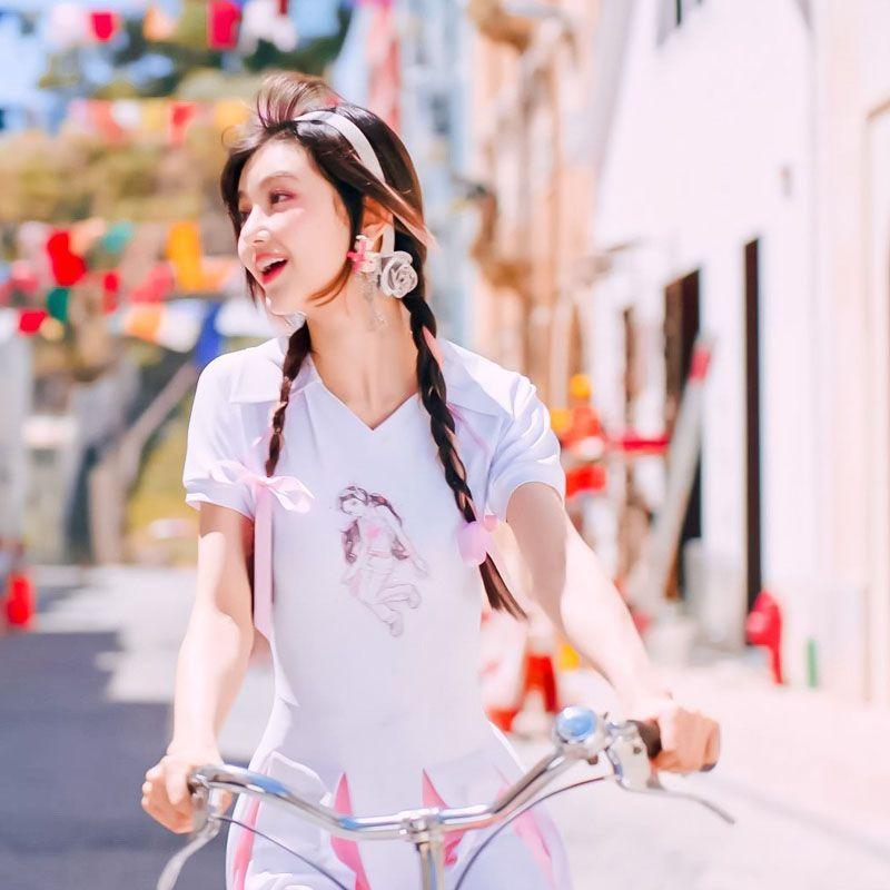 T-SHIRT NEWJEANS GET UP - SUPER TIMIDE