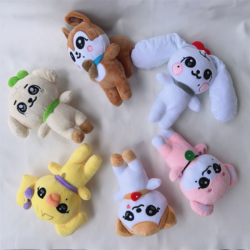 IVE MERCH MINIVE PELUCHE (20 cm)