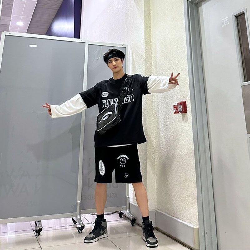 T-SHIRT BREAK THE WALL 100 % COTON PRODUIT PAR ATEEZ