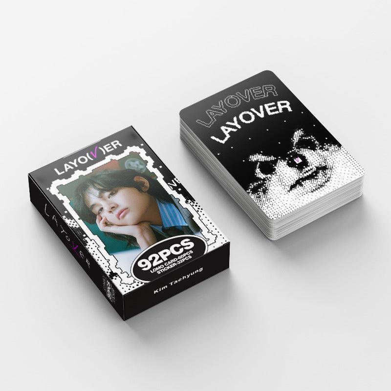 V LAYOVER PHOTOCARDS 92 PCS (60 PHOTOCARTES + 32 AUTOCOLLANTS)