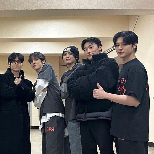 T-SHIRTS ATEEZ MERCH 2024 VERS LA LUMIÈRE 100% COTON