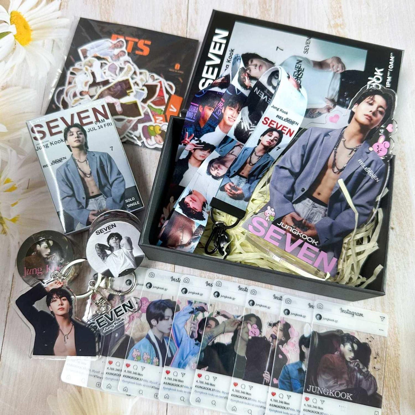 KIT JUNGKOOK SEVEN AVEC 159 PIÈCES (COFFRET CADEAU AVEC/DIVERS ARTICLES !✨)