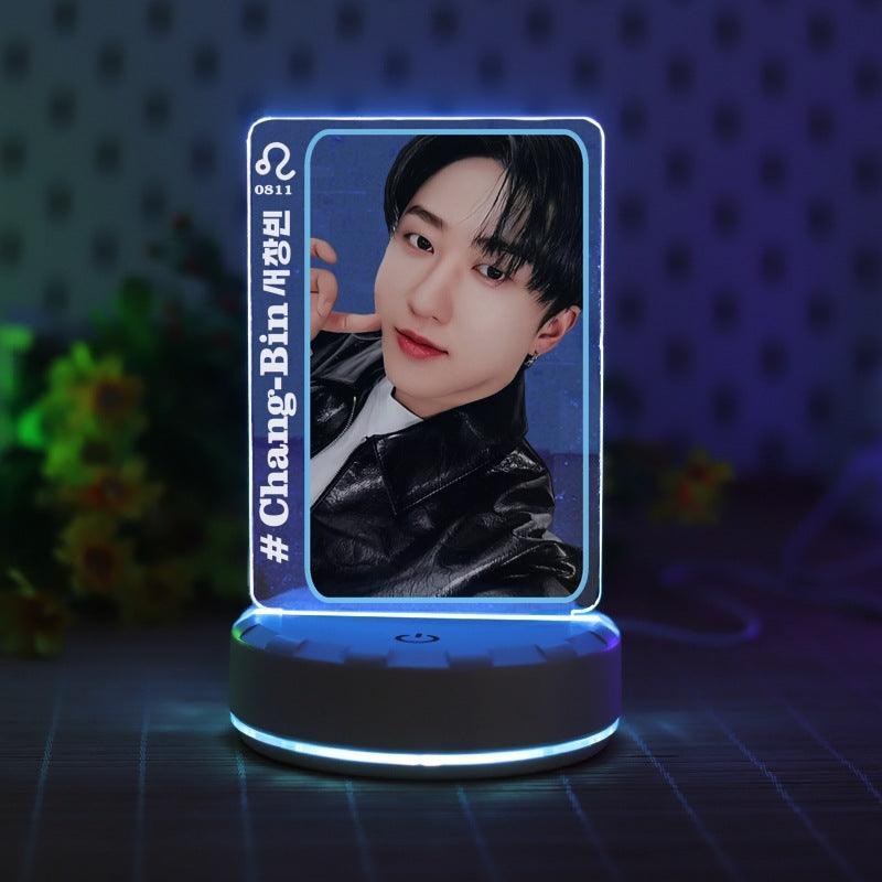 STRAY KIDS LED USB LUMIÈRES CHANGEANTES DE COULEUR (7 COULEURS) tous les membres !