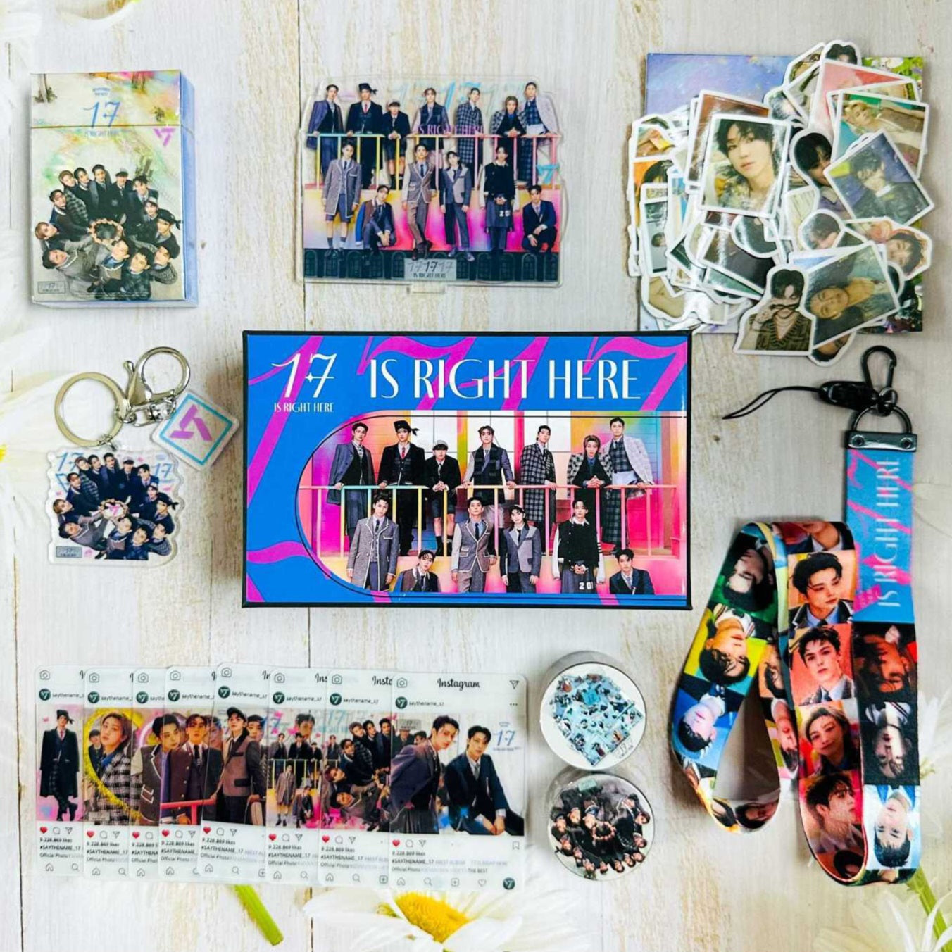 SEVENTEEN MERCH « 17 Is Right Here » COFFRET 162 PIÈCES (COFFRET CADEAU AVEC PLUSIEURS ARTICLES !✨)