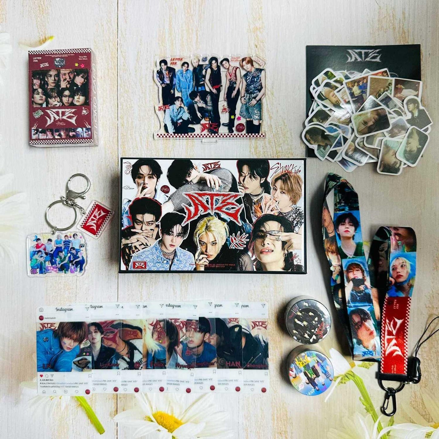 KIT STRAY KIDS ATE 164 PCS (COFFRET CADEAU AVEC/DIVERS ARTICLES !✨)