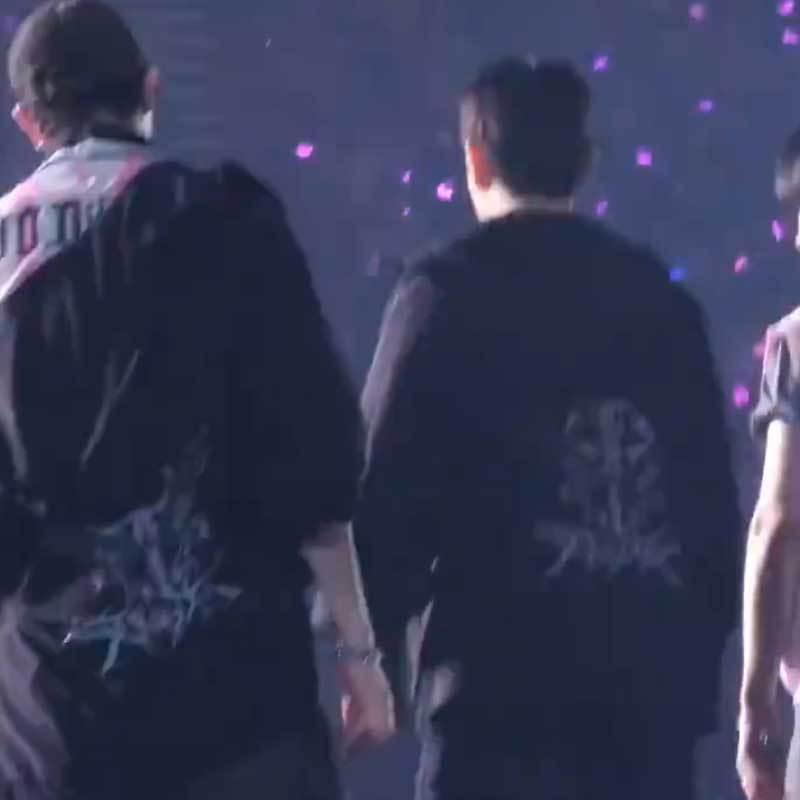 Sweat à capuche STRAY KIDS