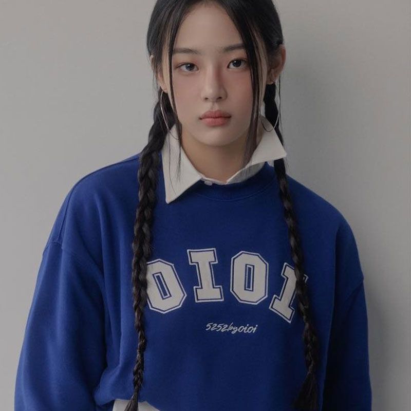 SWEAT À CAPUCHE NEWJEANS