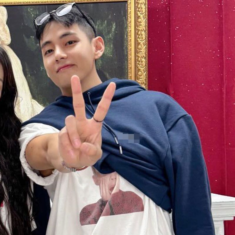 Sweat à capuche V BTS