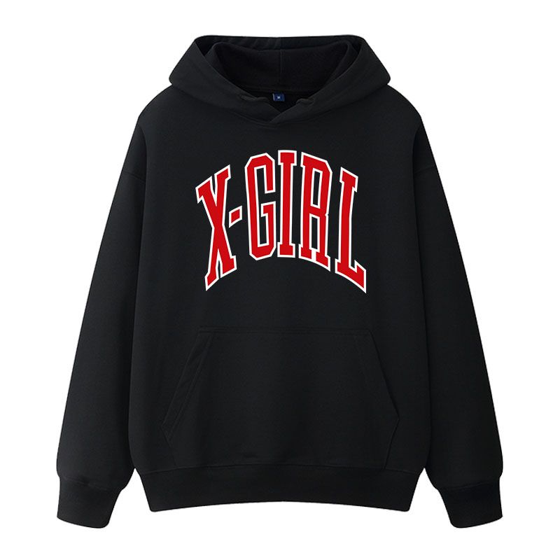 SWEAT À CAPUCHE MINJI NEWJEANS