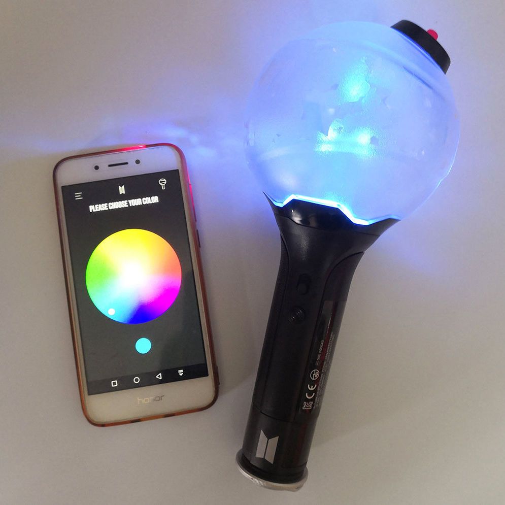 BTS ARMYBOMB - LIGHTSTICK AVEC PHOTOCARTES VERSION 3 ET VERSION 4