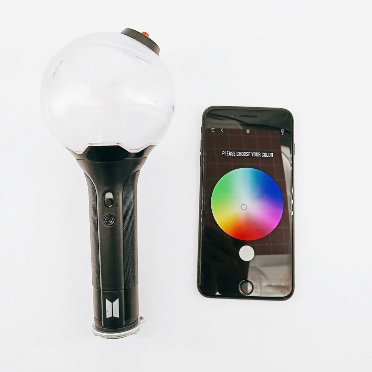 BTS ARMYBOMB - LIGHTSTICK AVEC PHOTOCARTES VERSION 3 ET VERSION 4