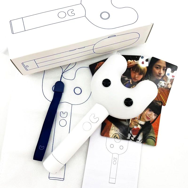 BÂTON LUMINEUX NEWJEANS NJZ BLUETOOTH AVEC CARTES PHOTO