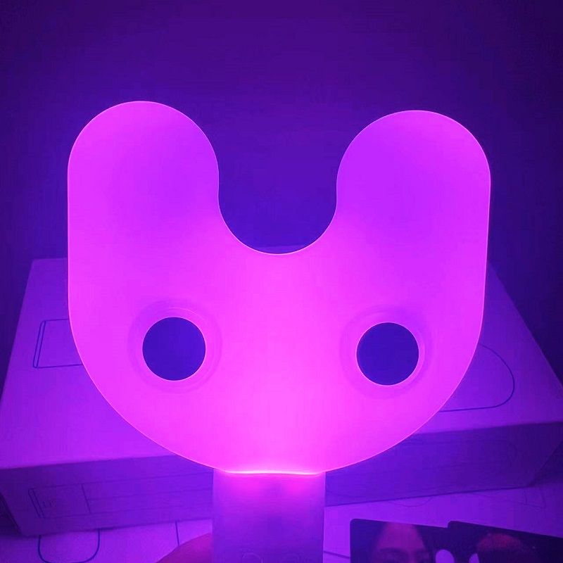 BÂTON LUMINEUX NEWJEANS NJZ BLUETOOTH AVEC CARTES PHOTO