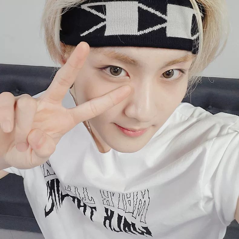 T-SHIRT ENHYPEN 2025 WALK THE LINE 100% COTON