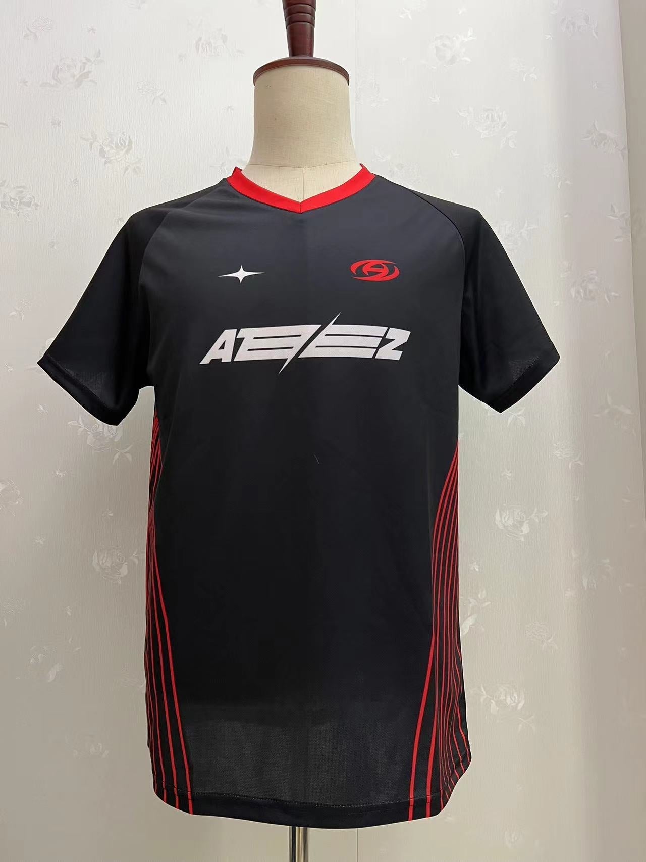 PRODUITS DÉRIVÉS ATEEZ LA COMMUNAUTÉ : T-SHIRT BRISEZ LE MUR