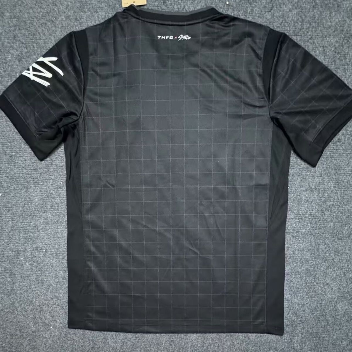 T-SHIRT STRAY KIDS TOTTENHAM