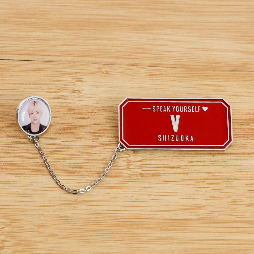 PIN'S DE LA TOURNÉE LOVE YOURSELF DES PRODUITS BTS