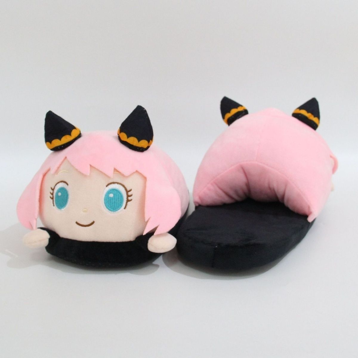 PELUCHE PERSONNAGE DE LA TOURNÉE BLACKPINK