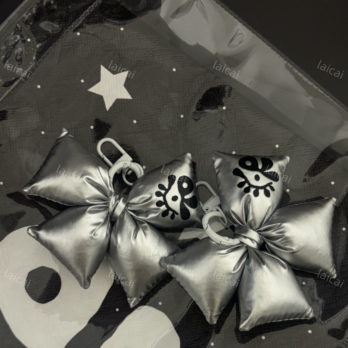 PORTE-CLÉS EN PELUCHE CORTIS