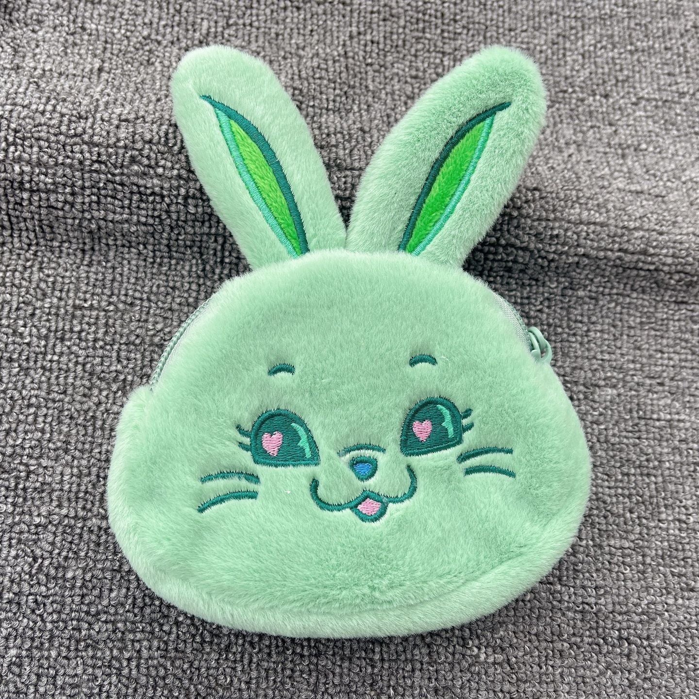 PELUCHES NEWJEANS GET UP (28 cm)