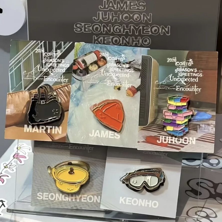 PORTE-CLÉS EN PELUCHE CORTIS