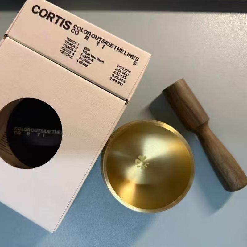 PORTE-CLÉS EN PELUCHE CORTIS