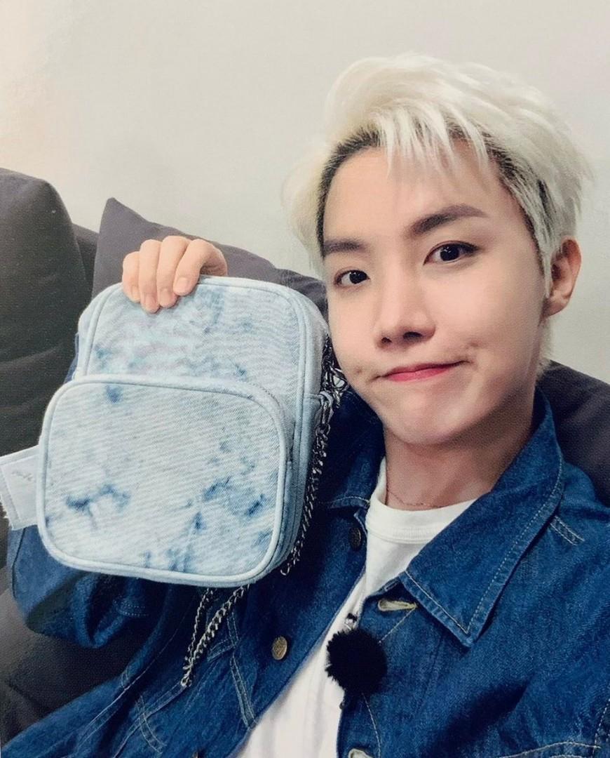 BTS MERCH - MINI SAC CÔTE À CÔTE par JHOPE