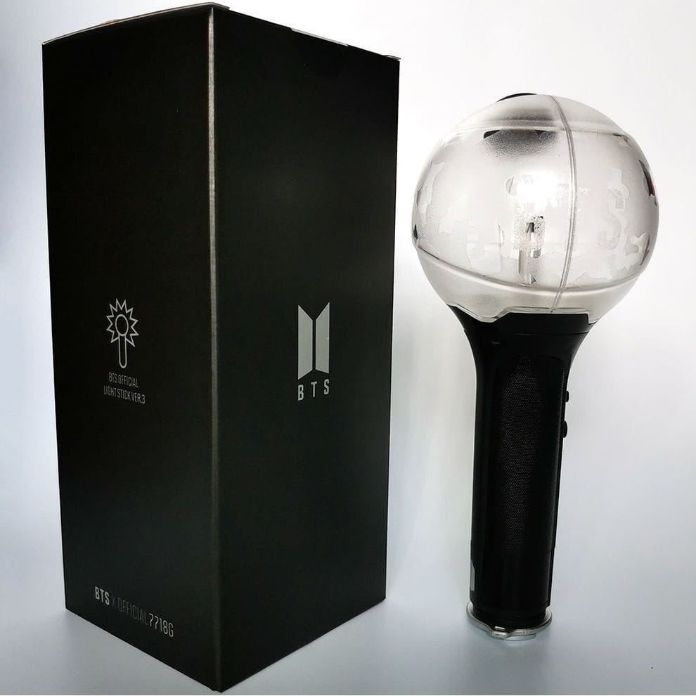 BTS ARMYBOMB - LIGHTSTICK AVEC PHOTOCARTES VERSION 3 ET VERSION 4
