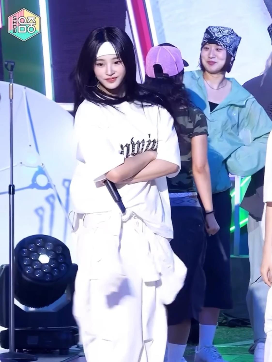 T-SHIRT NEWJEANS 100% COTON