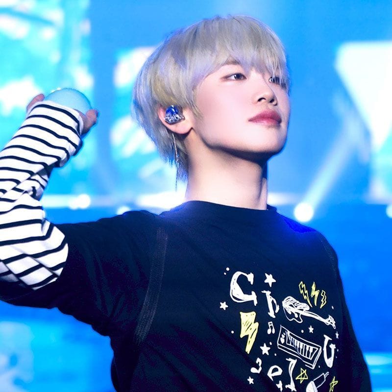 T-SHIRT ZB1 ZERO BASE ONE 100% COTON