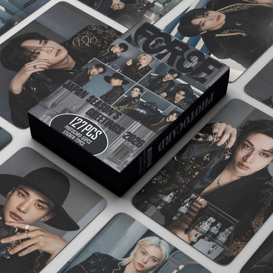 KIT DE CARTES PHOTO CREUX STRAY KIDS MERCH 127 PIÈCES (55 CARTES PHOTO + 72 AUTOCOLLANTS)