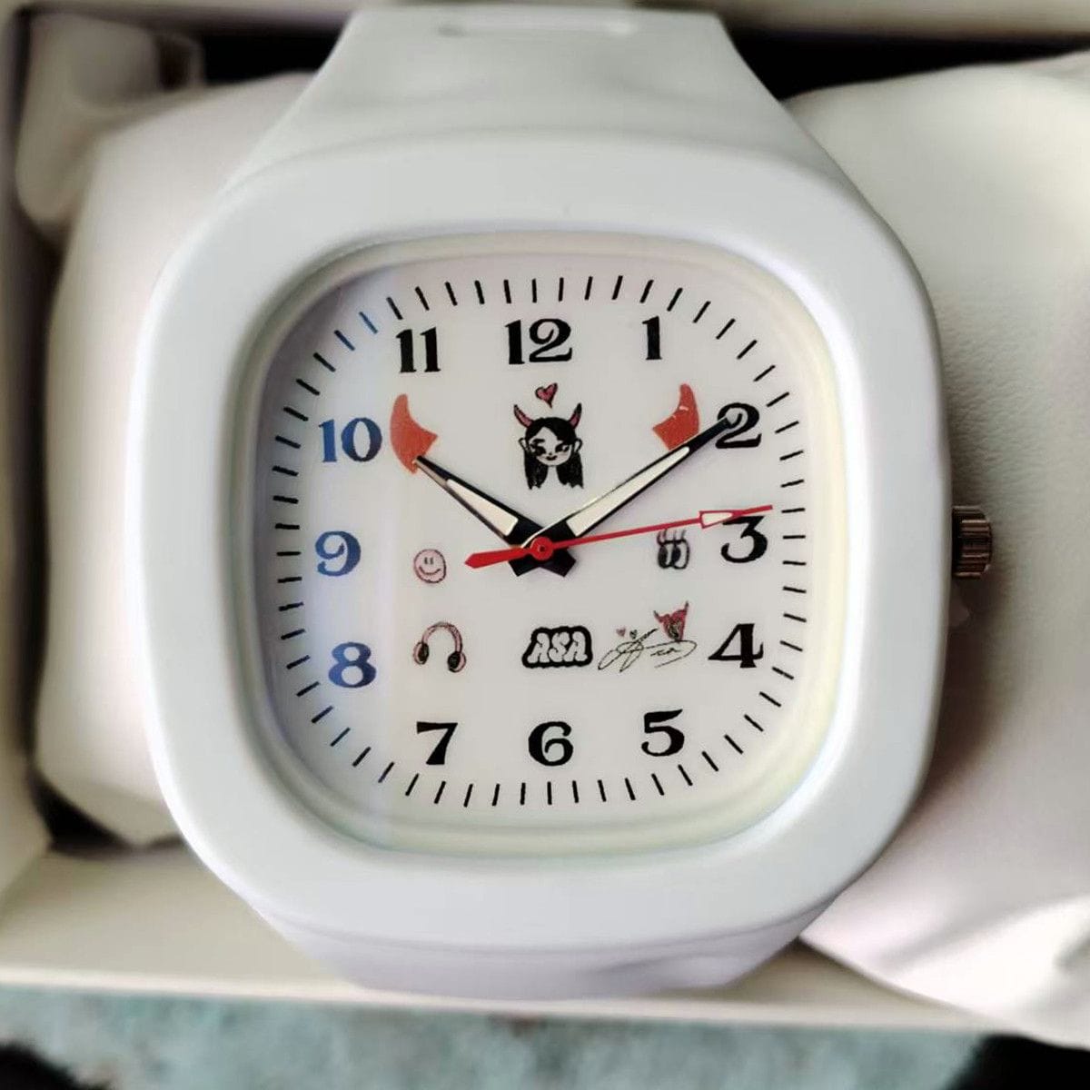 MONTRE-BRACELET BABYMONSTER