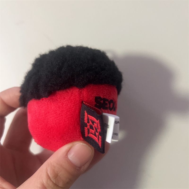 PORTE-CLÉS J HOPE HOPE SUR LA SCÈNE