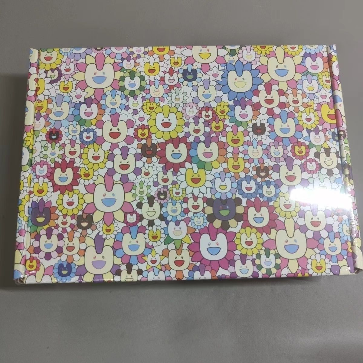 SAC À CORDON NJZ NEWJEANS AVEC BOÎTE PERSONNALISÉE ET ACCESSOIRES