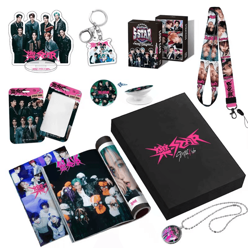 KIT AVEC LIVRE PHOTO, CARTES PHOTO, COLLIER, POP SOCKET ET + ARTICLES (DIFFÉRENTS GROUPES !✨)