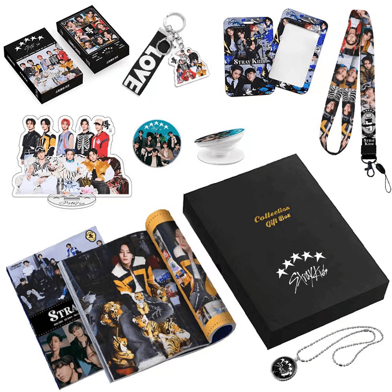 KIT AVEC LIVRE PHOTO, CARTES PHOTO, COLLIER, POP SOCKET ET + ARTICLES (DIFFÉRENTS GROUPES !✨)